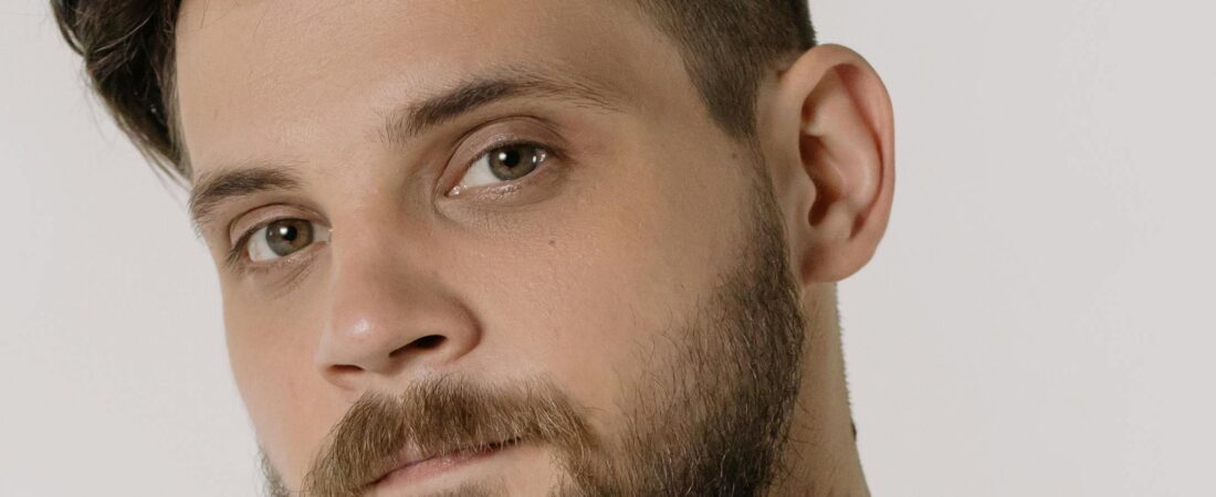 Barba Conectada com o Cabelo: O Visual que Está Dominando as Barbearias