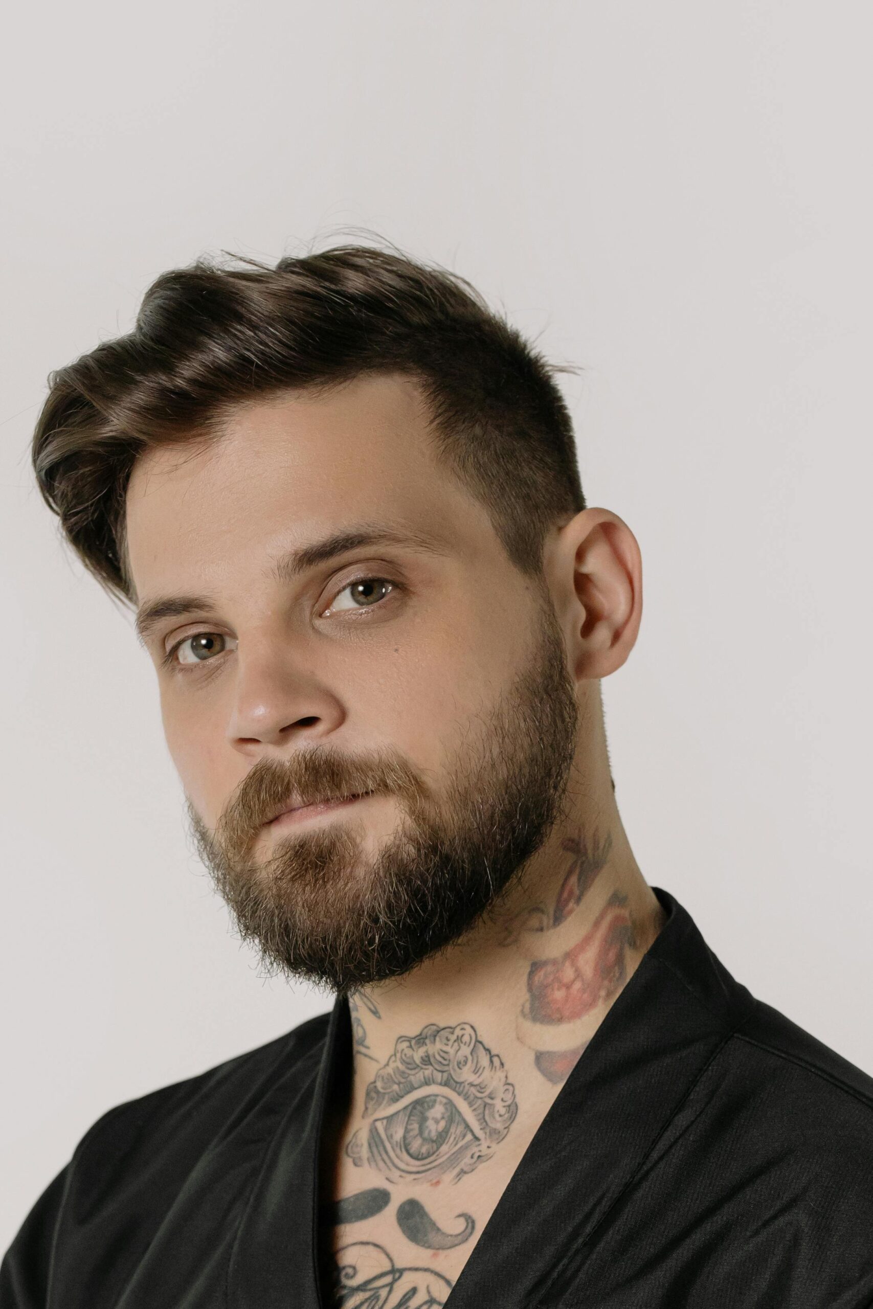 Barba Conectada com o Cabelo: O Visual que Está Dominando as Barbearias