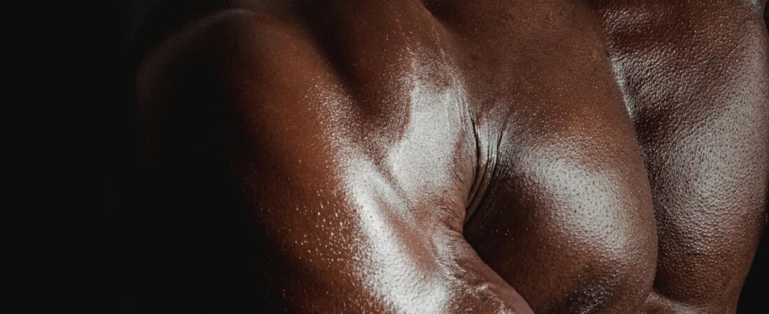 Pele Oleosa Masculina: Como Controlar o Brilho de Vez